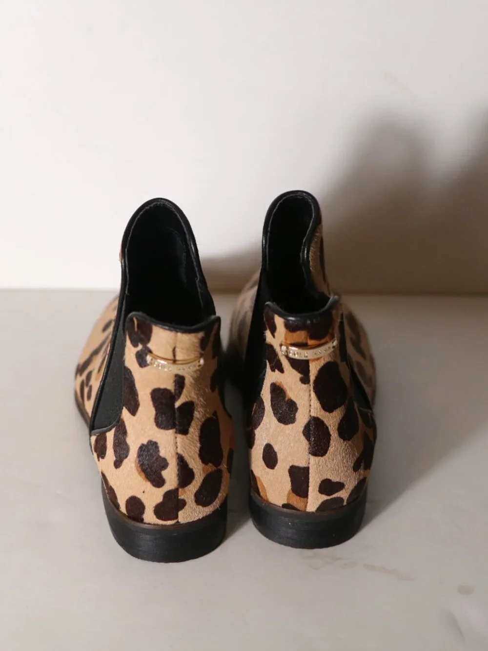 Cole Haan Hara Leopard Chelsea Ankle‎ Bootie Womens 6.5 Calf Hair Pointed Toe